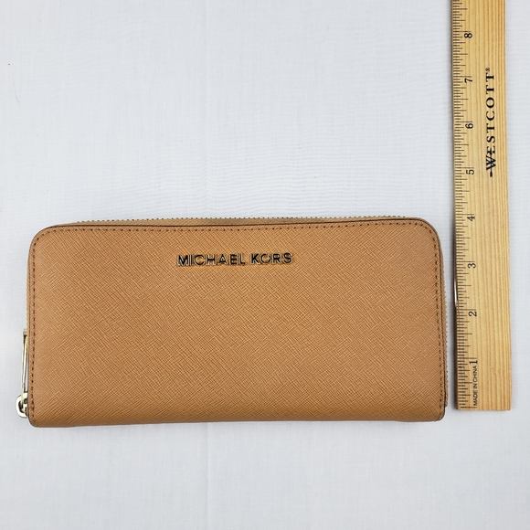 Michael Kors Tan Brown Wallet - Picture 14 of 15